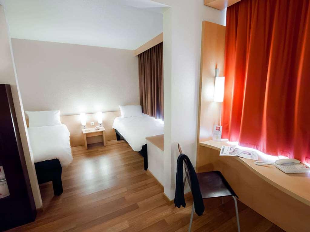 Ibis Vannes Habitación foto